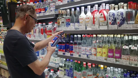 独立自我，深情告白：邻座怪同学情感